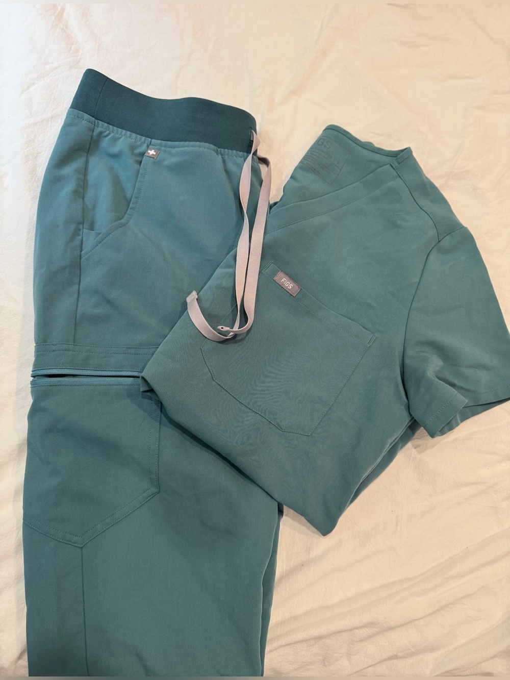 Women’s Figs Hydrogreen Set